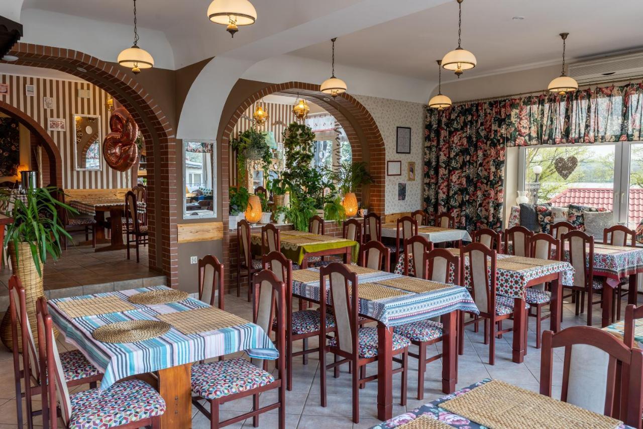 Gosciniec Skolimowka Restauracja I Pokoje Ze Sniadaniem Na Kaszubach Хмєльно Екстер'єр фото